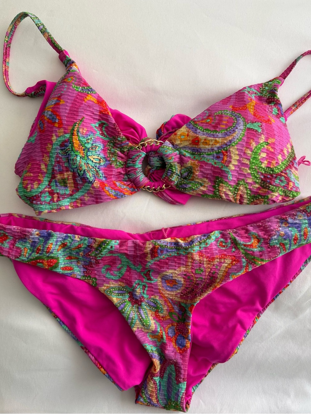 BECCA polynesia bikini top and hipster bottoms